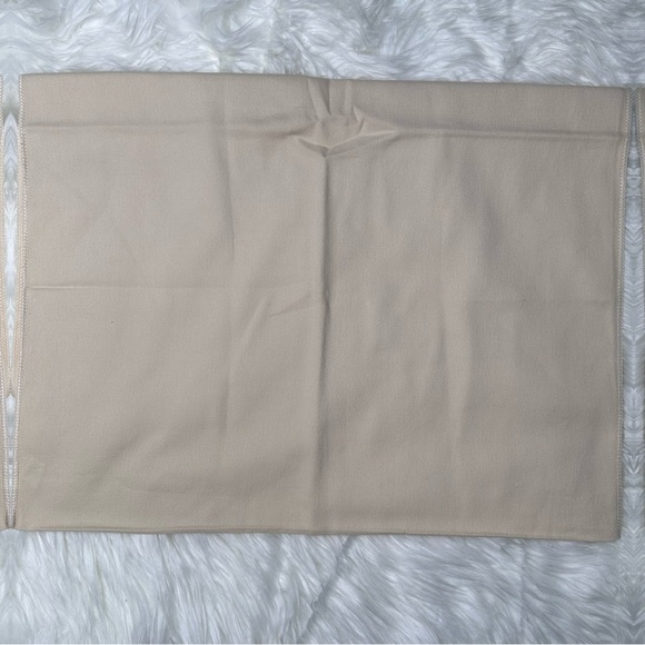 LV Fold-over Dustbag #023 - 18”x13.5” - Picture 6 of 7